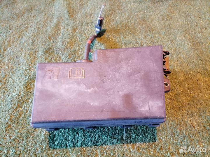 Блок предохранителей 8688040 Volvo S40 V50 MS MS68