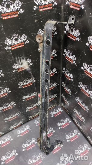 Кронштейн радиатора Ford Focus II Форд Фокус 2 2.0