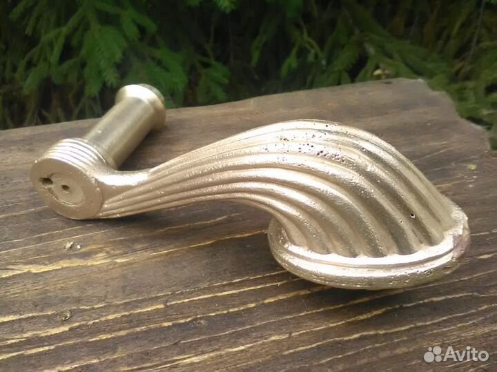 Бронзовая дверная ручка 18 век