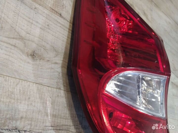 Задний левый фонарь Хундай Солярис хетчбек