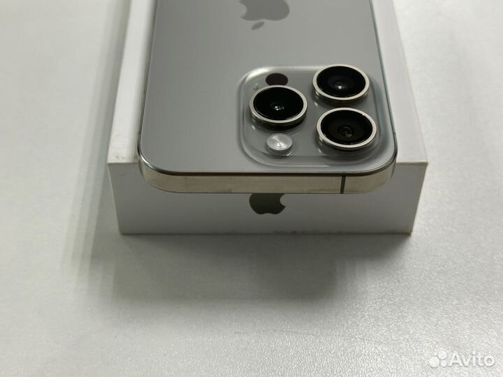 iPhone 15 Pro, 256 ГБ