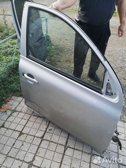 Двери nissan march k13 правая сторона в сборе