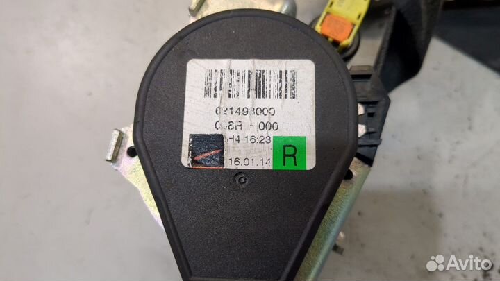 Ремень безопасности правый передний Skoda Rapid