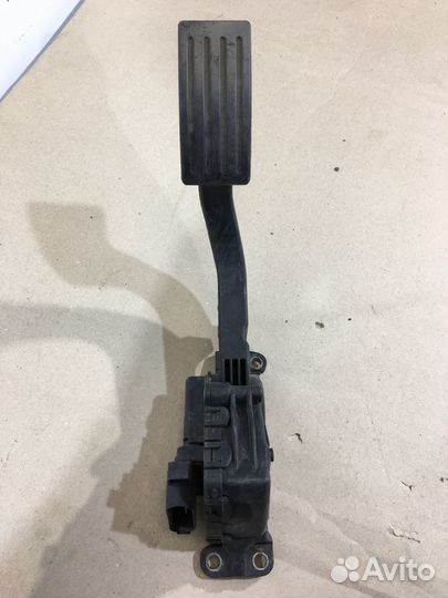 Педаль газа Mazda 3 BK