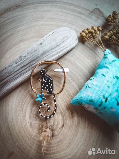 Брошь кошка