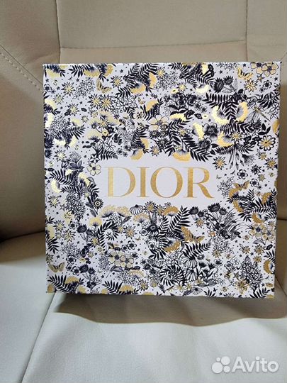 Коробка dior