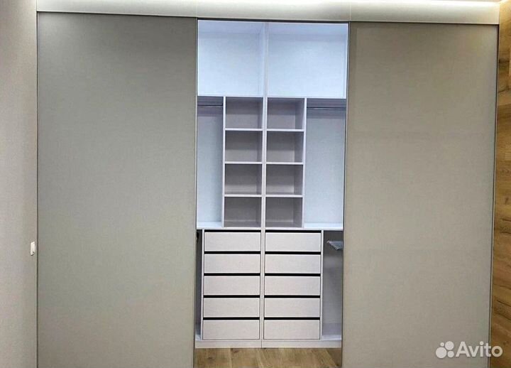Шкаф купе до потолка