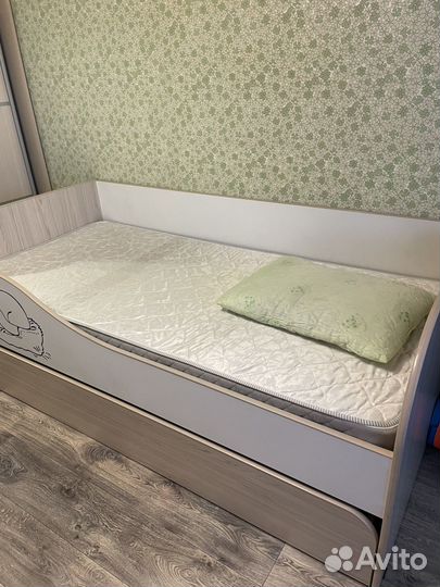 Кровать с матрасом 80 на 190