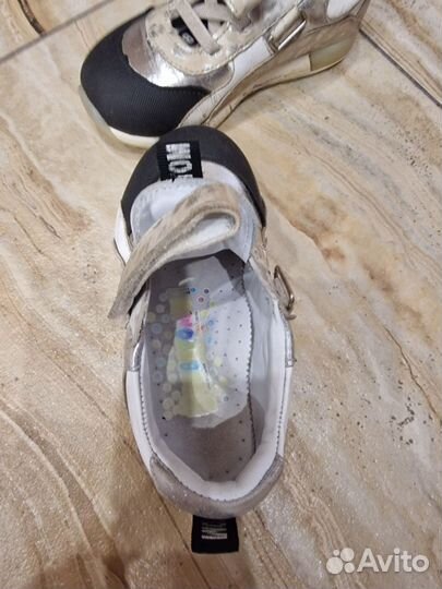 Кроссовки кожаные