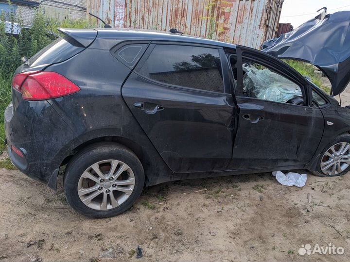 Kia Ceed 2012-2018 задняя часть кузова хэтчбек