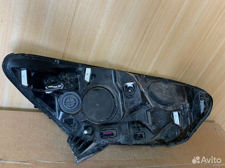 Фара левая Renault Kaptur на запчасти