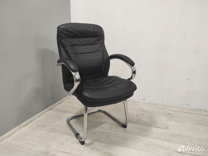 Кресло конференц logo NEW б/у 12520
