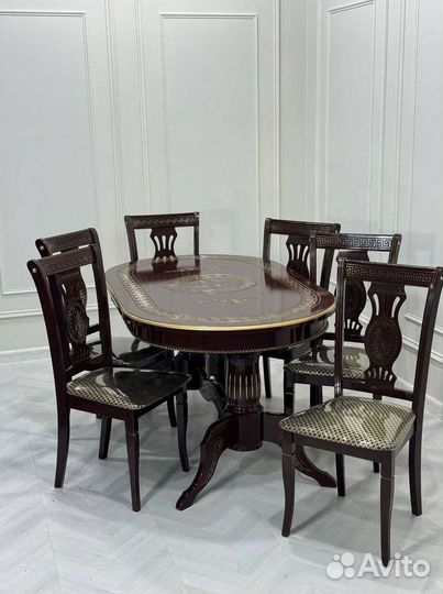 Кухонный стол и стулья комплект