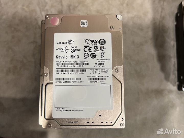 Жесткие диски (55 штук) SAS 2,5