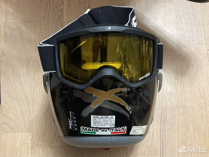 Горнолыжные ботинки 23.5, шлем и очки