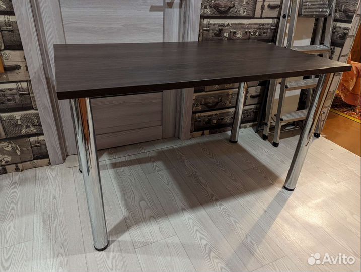 Стол письменный 120x70x70