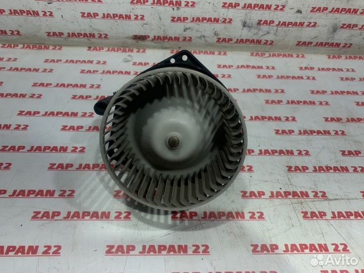 Мотор печки Mitsubishi Challenger K99 6G74 2000