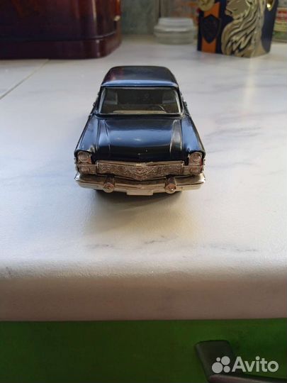 Модель Чайка газ-13 советская