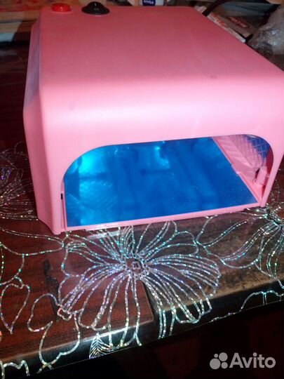 Лампа для сушки ногтей