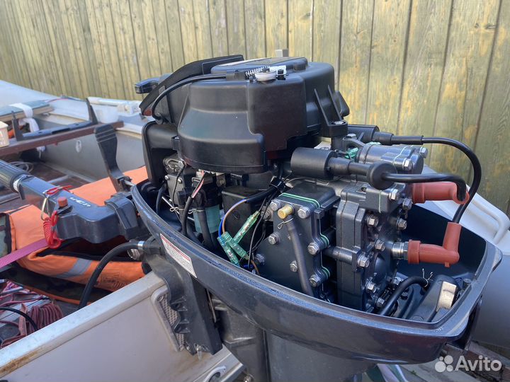 Продаю лодку Баджер 360