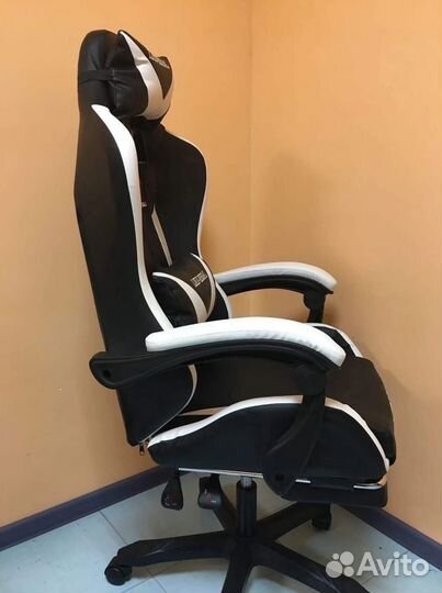 Компьютерное игровое кресло геймерское с массажем
