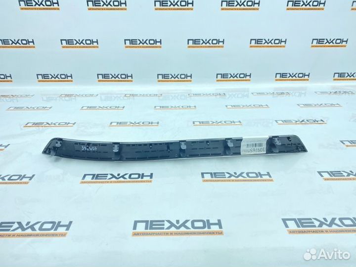 Накладка на порог салона задняя левая Bmw 7-Series