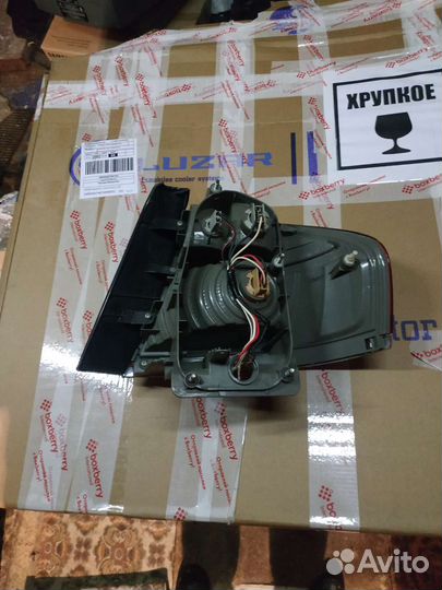 Задняя левая фара Субару Легаси