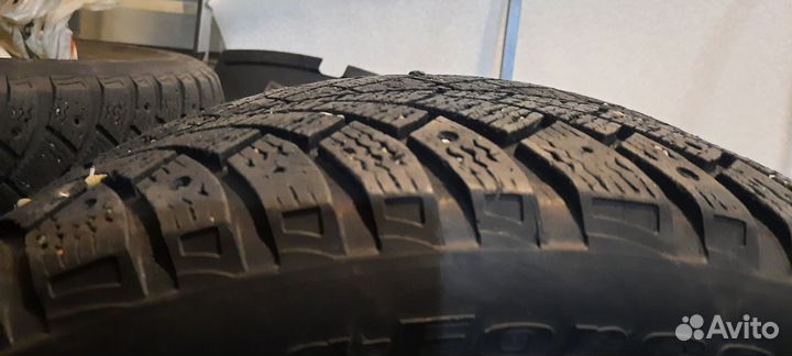Bfgoodrich g-Force Stud 205/60 R16