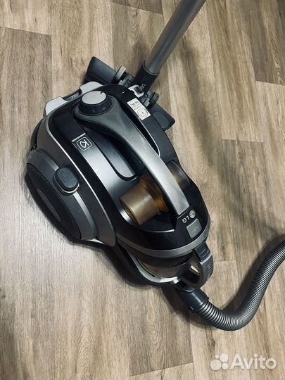 Пылесос LG