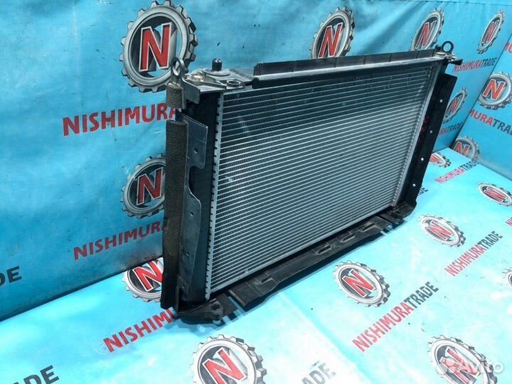 Радиатор охлаждения двигателя Toyota Vanguard