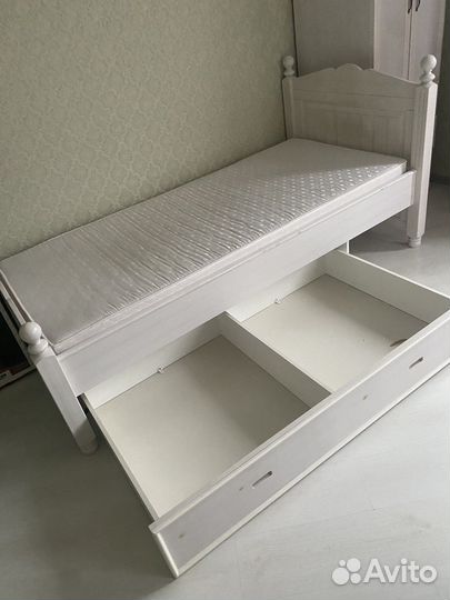 Детская кровать с матрасом и системой хранения