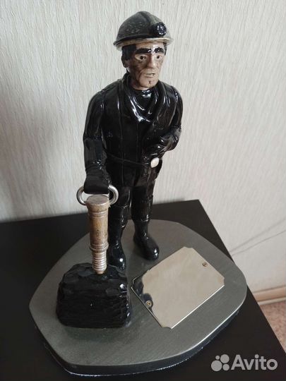 Статуэтка шахтер