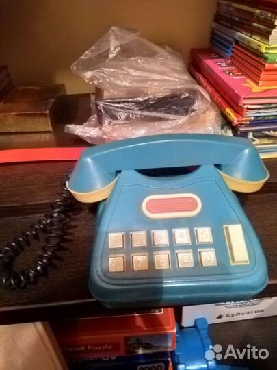 Старинный детский телефон игрушечный клавишный