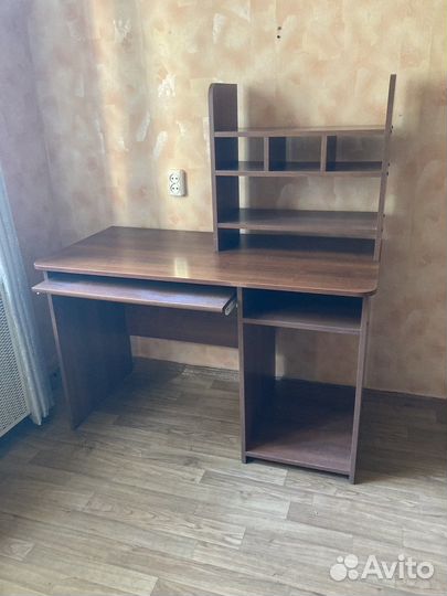 Компьютерный стол 120*58