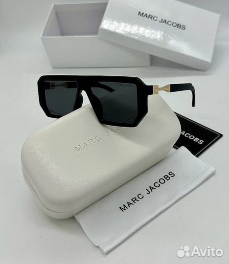 Продаются солнцезащитные очки