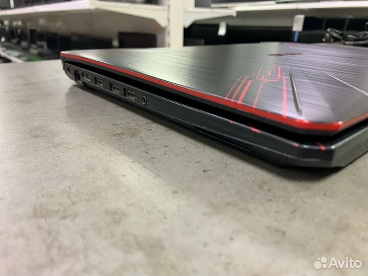 Игровой Ноутбук Asus/i5 8300/6GB/GTX1050/SSD+HDD