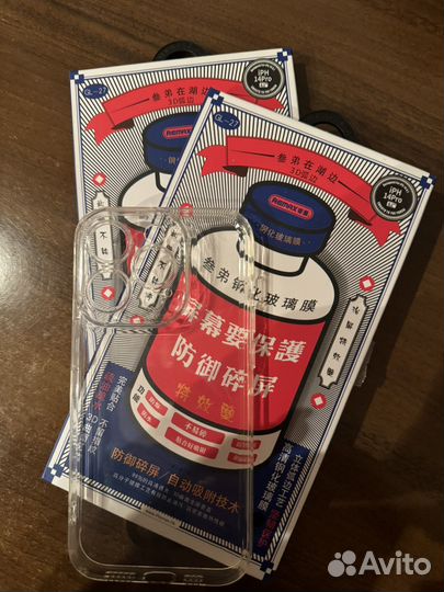 Чехол и стекла на iPhone 14 pro