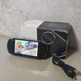 Sony PSP 3004, с коробкой, карта памяти,прошита