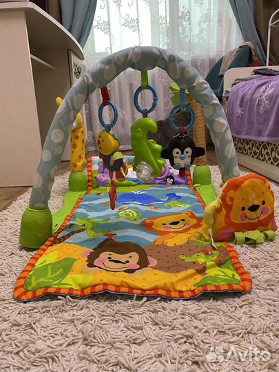 Развивающий коврик и надувной круг для младенца