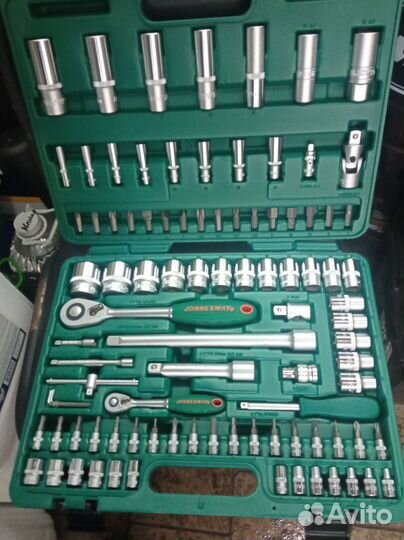 Набор инструментов Jonnesway 94 предмета