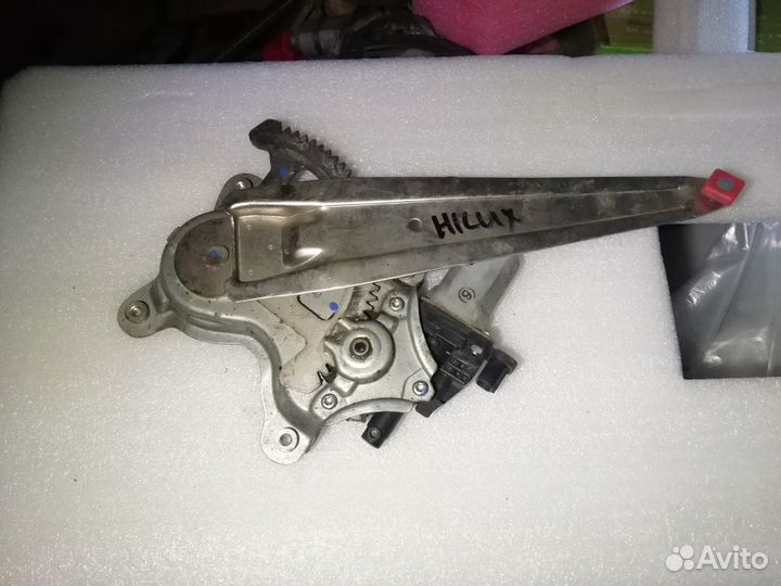 Стеклоподъемник задний левый Toyota Hilux