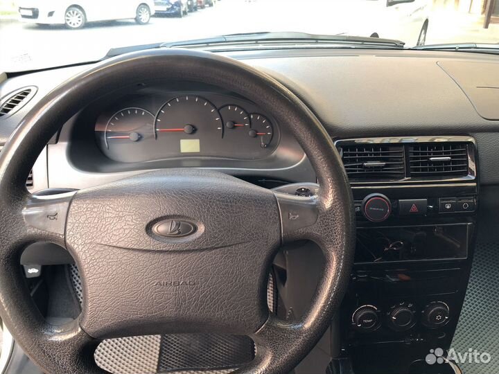 LADA Priora 1.6 МТ, 2011, 200 000 км