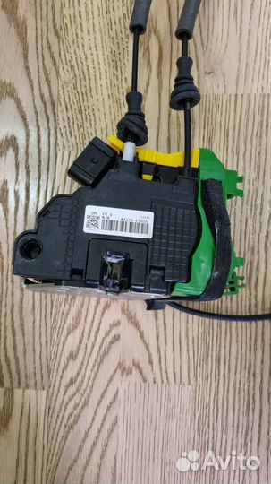 Замок двери передней правой Kia Sorento Prime