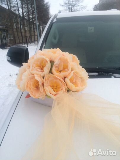 Украшения пиончики беж