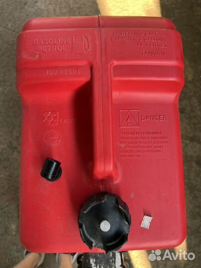 Топливный бак для лодочного мотора