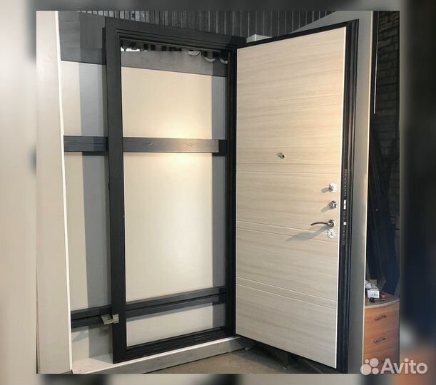Дверь входная с терморазрывом
