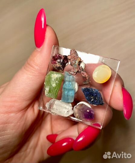 Сугилит - минерал трансформации, наборы, Чароит