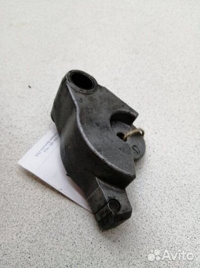 Кронштейн Toyota Harrier MHU38W 3mzfe