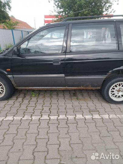 Mitsubishi Space Runner 1.8 МТ, 1993, 300 000 км