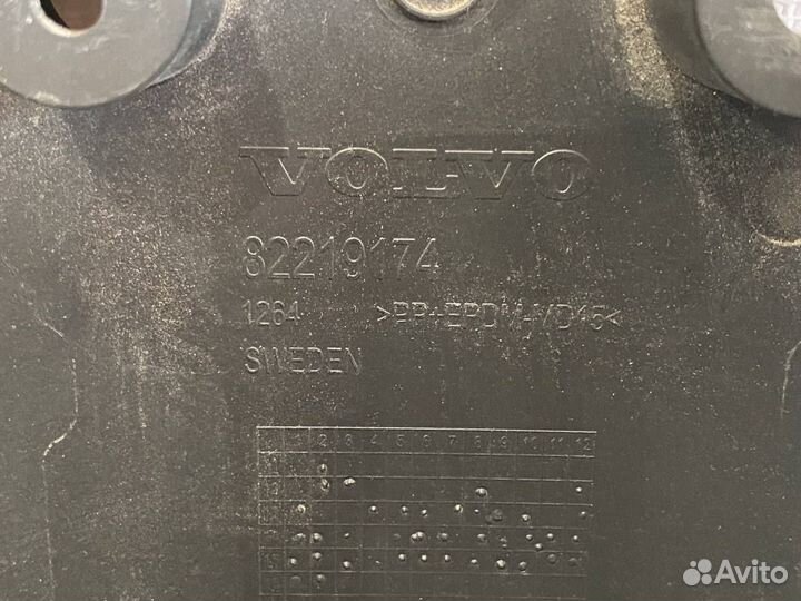 Кожух рулевой колонки Volvo FH5 82219174